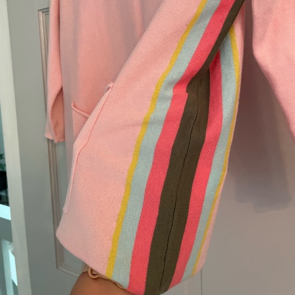 Like new petal pink Zaket & Plover Side Stripe crewneck sweater size medium - Picture 4 of 9